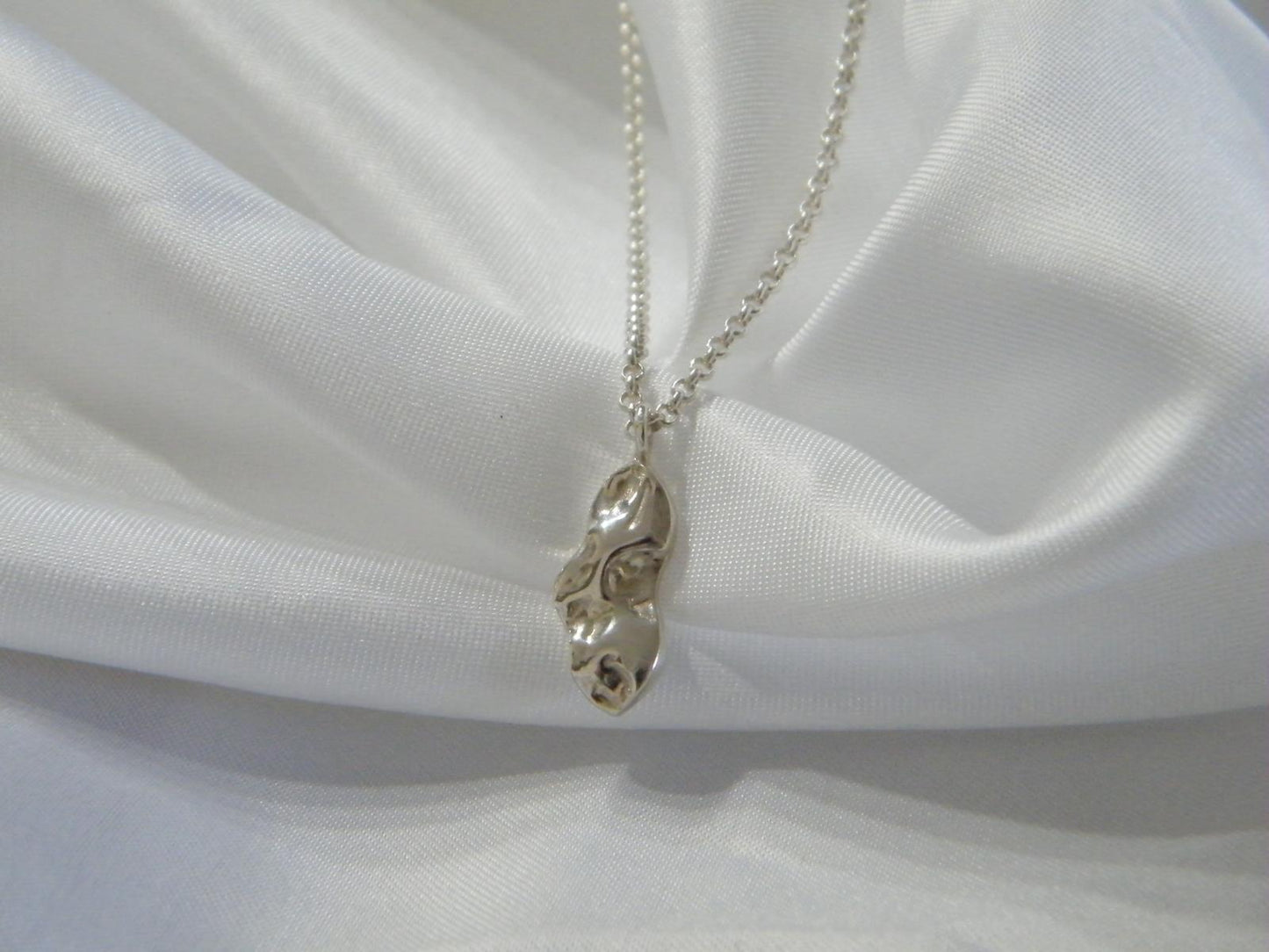 שרשרת גלי ים