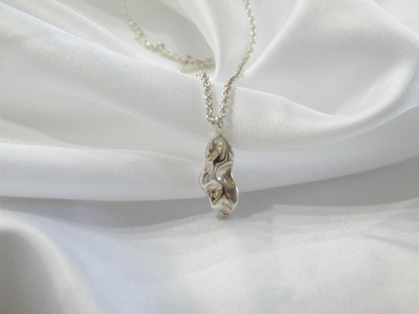 שרשרת גלי ים